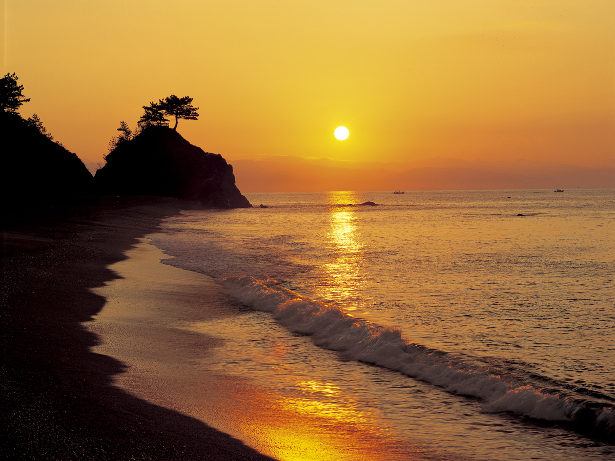 Katsurahama Beach